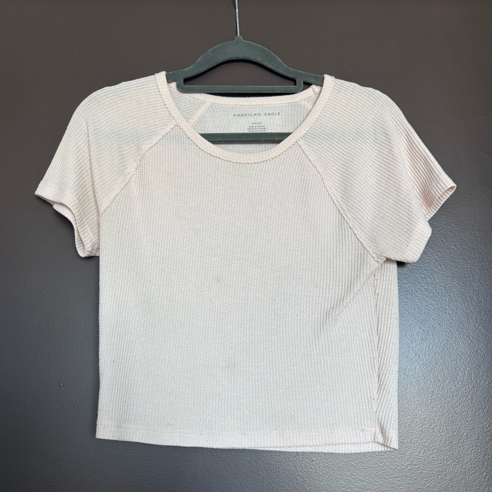 White crop tee